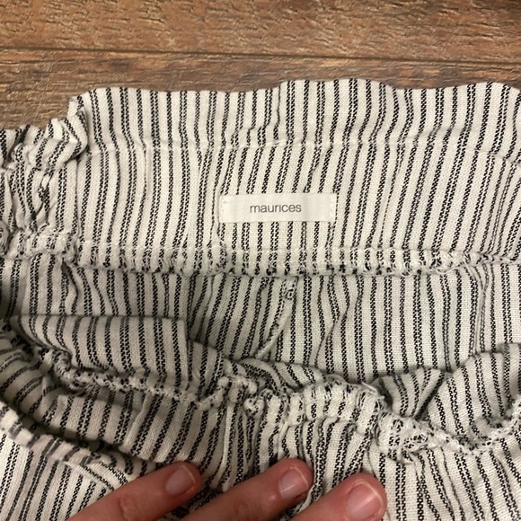 NWOT Maurices Striped Linen Blend Pull On Tie Waist Paper bag Pants Size Small - Picture 3 of 5